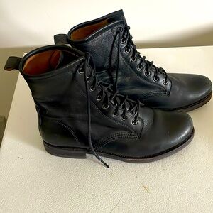 Women’s FRYE Genuine Leather Veronica Lace Up Combat Bootie; Size 11